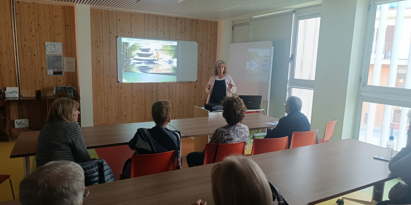 Xerrades Casals 2023-2024 Mindfulness Xerrades Casals 2023-2024 Mindfulness