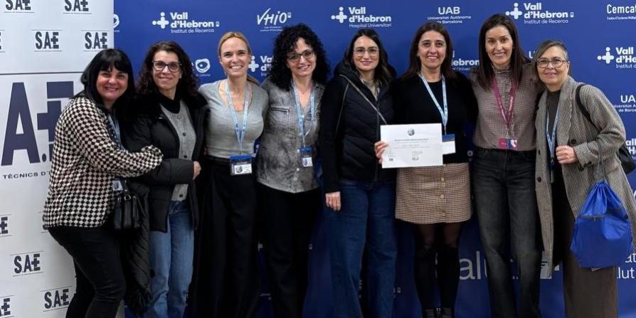 premi a la millor comunicació escrita