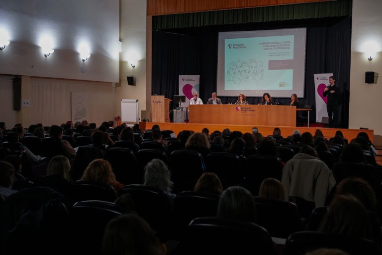 Jornada Violencia y mujer con TMG